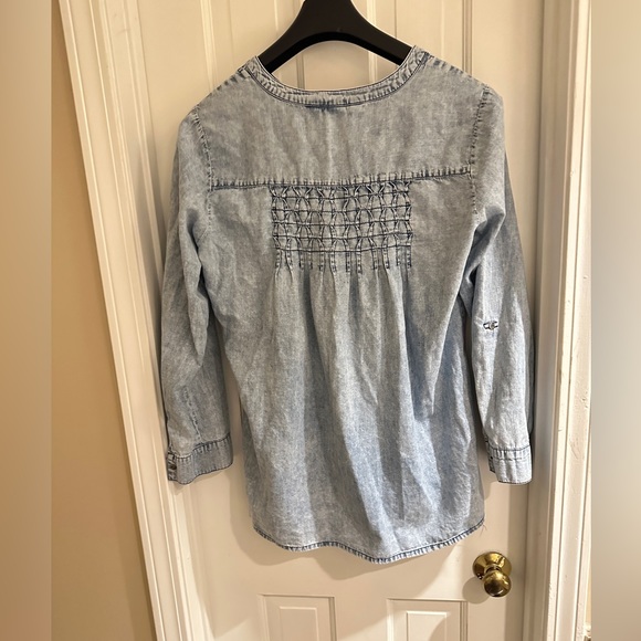 Women’s SOLD Tantrums lightweight denim shirt large - Picture 3 of 11